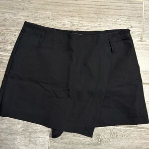 Zara Black Wrap Skort Size L